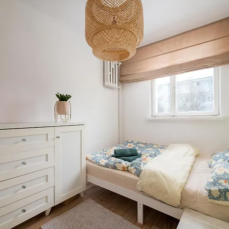 Lägenhet Homely By Bookinghost