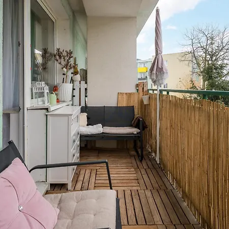 Lägenhet Homely By Bookinghost Nowy Dwór Mazowiecki