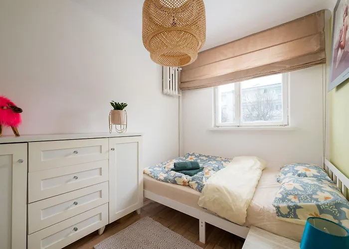 Lägenhet Homely By Bookinghost