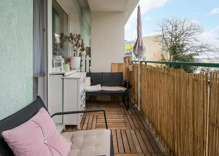 Lägenhet Homely By Bookinghost Nowy Dwór Mazowiecki