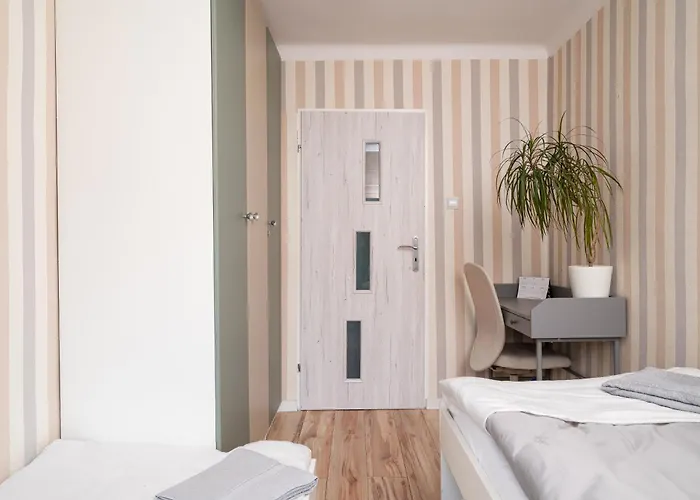 Homely By Bookinghost